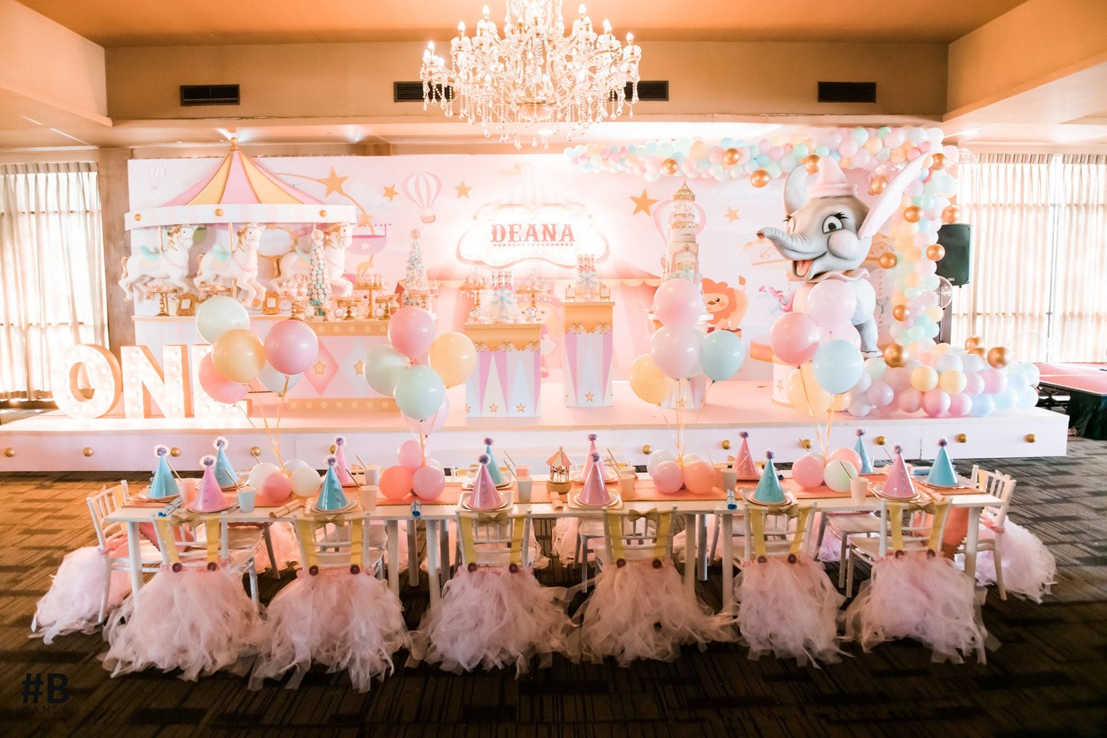 Luxury balloon arch hire melbourne and party decorations for weddings
